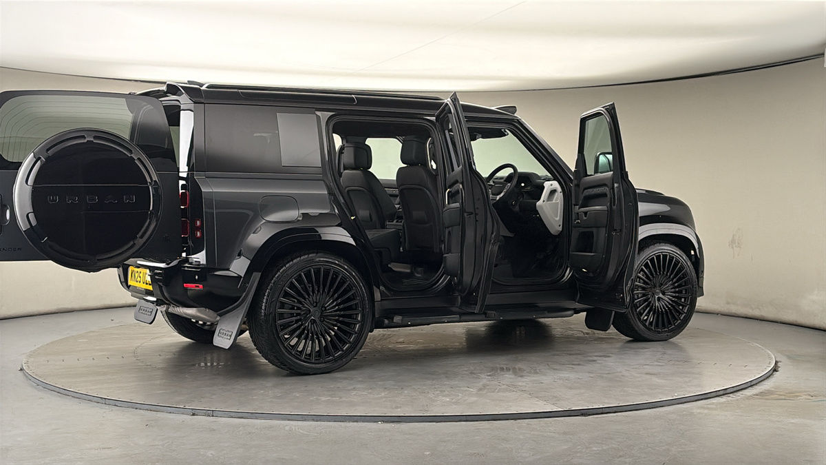 More views of Land Rover Defender 110