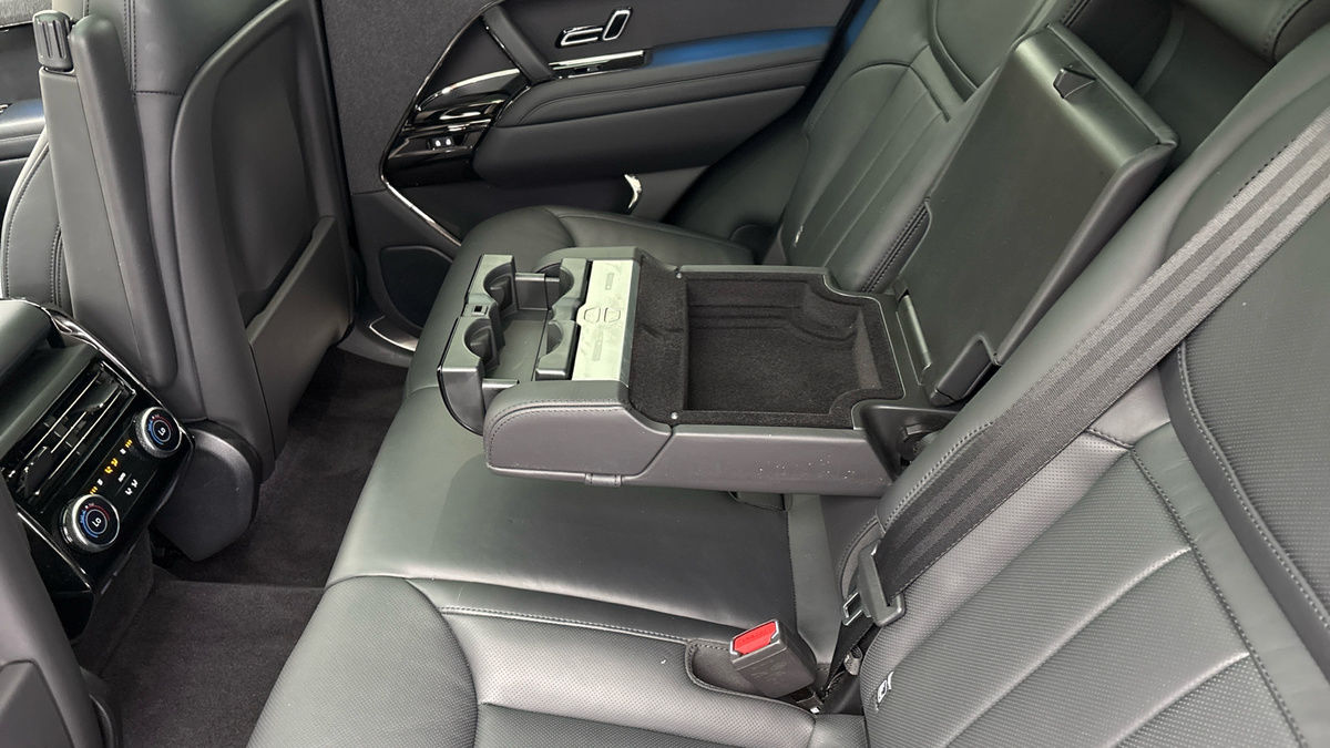 Land Rover Range Rover Sport Image 9