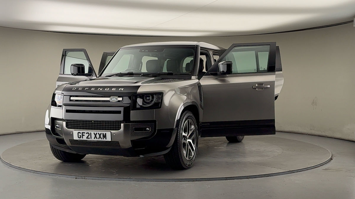 More views of Land Rover Defender 110