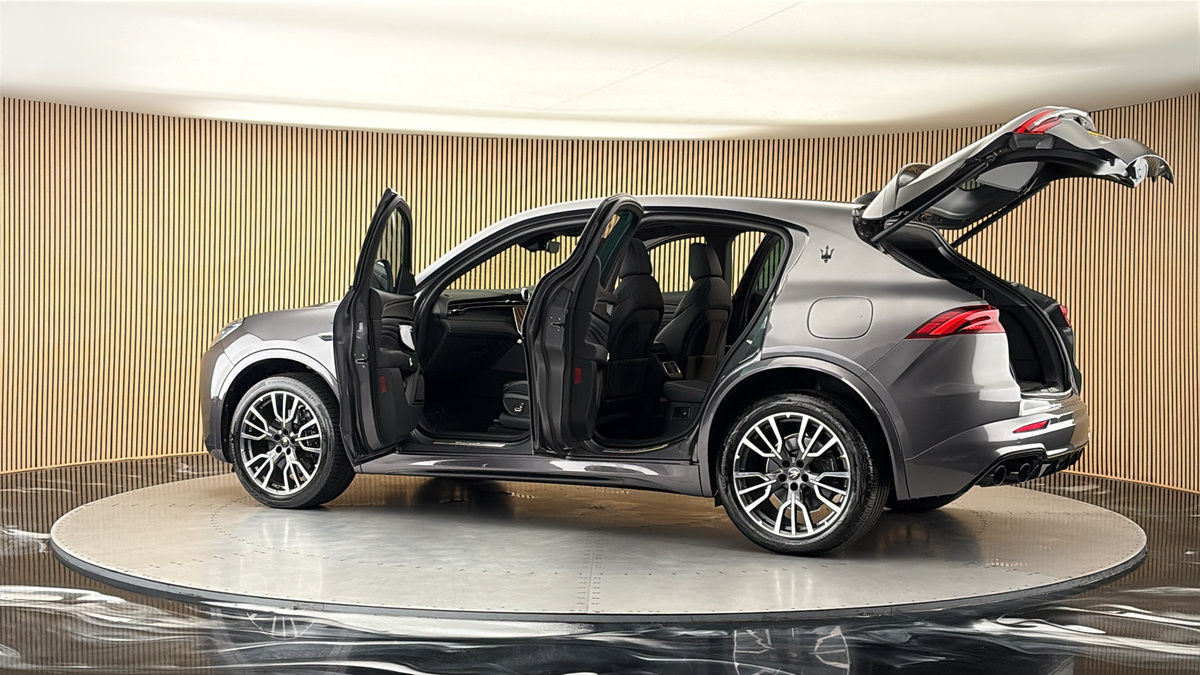 More views of Maserati Grecale