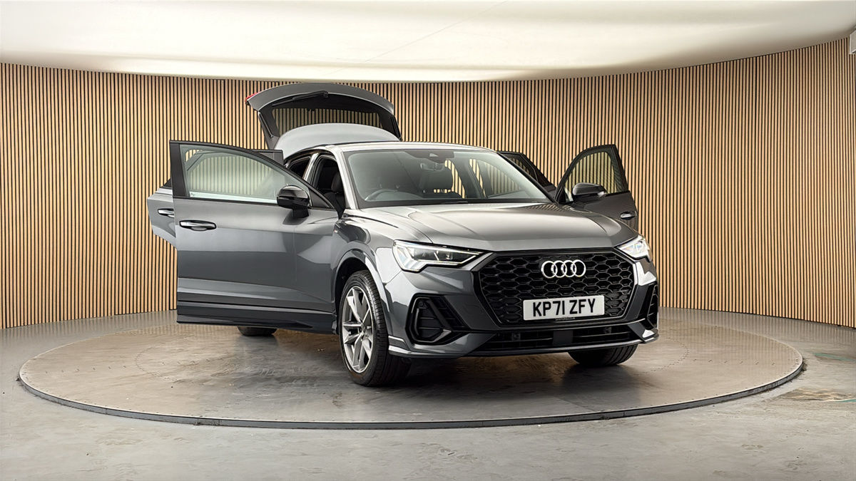 More views of Audi Q3
