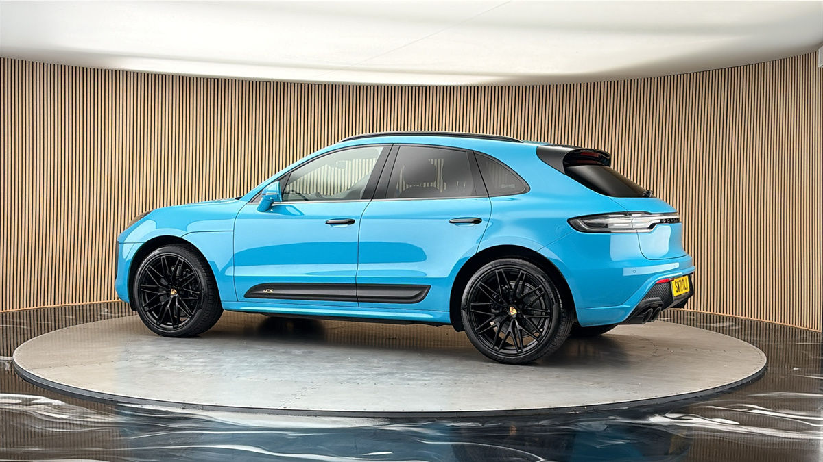 More views of Porsche Macan