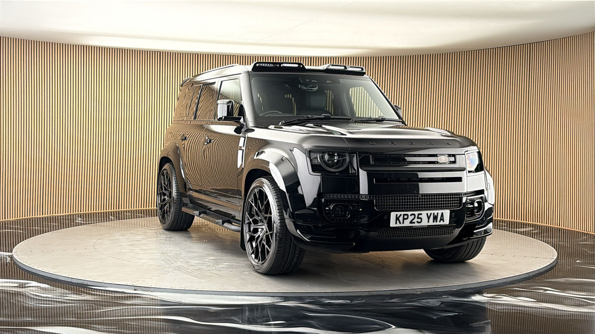 More views of Land Rover Defender 110