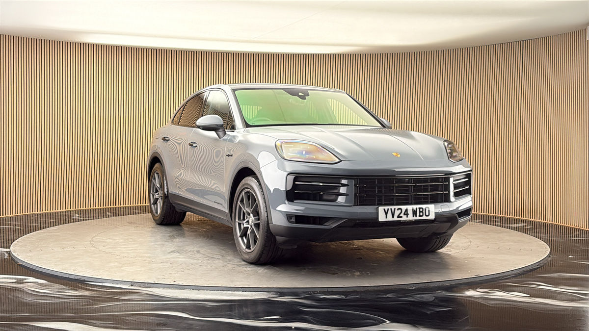 More views of Porsche Cayenne
