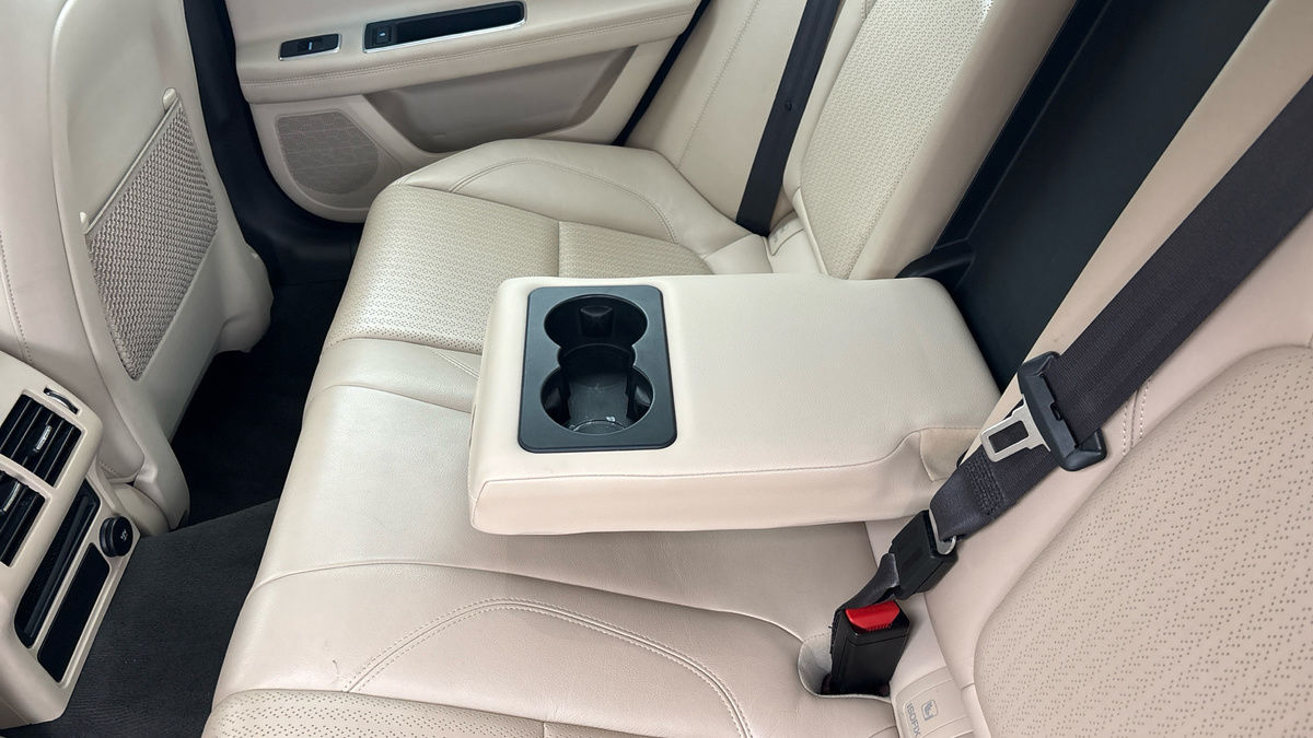 Jaguar XF Image 9