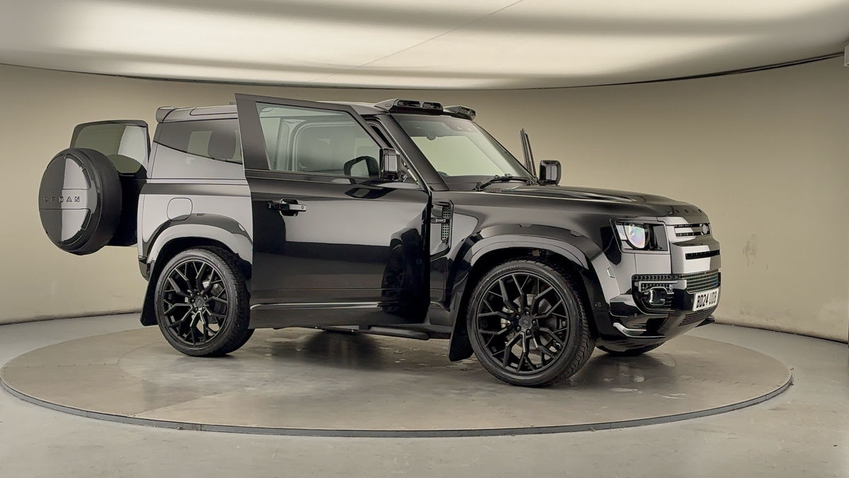 More views of Land Rover Defender 90