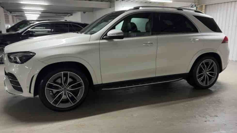 More views of Mercedes-Benz GLE