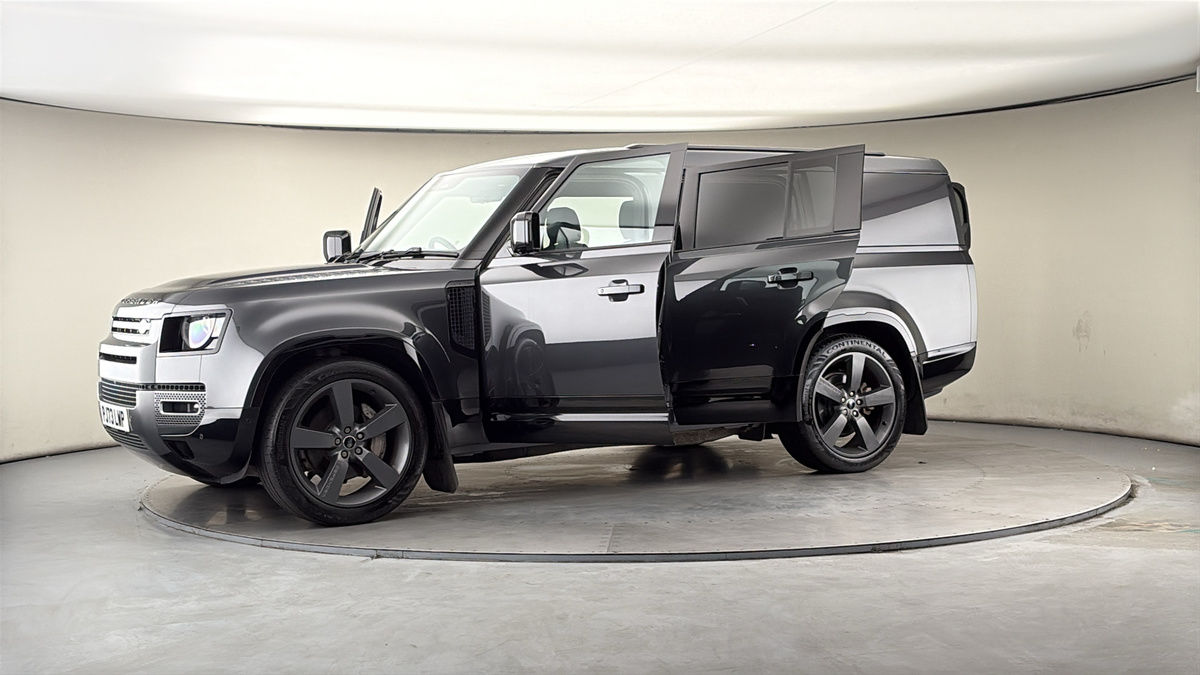 More views of Land Rover Defender 130