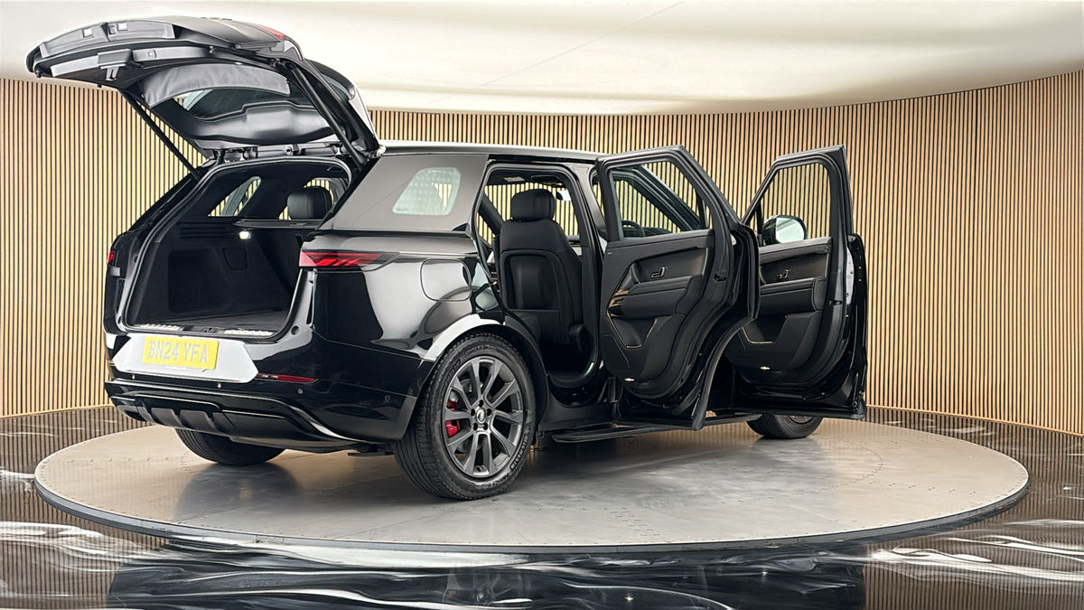 More views of Land Rover Range Rover Sport