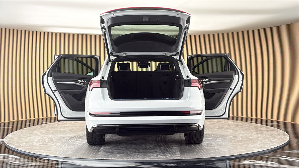 More views of Audi e-tron