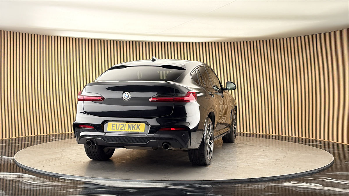 More views of BMW X4