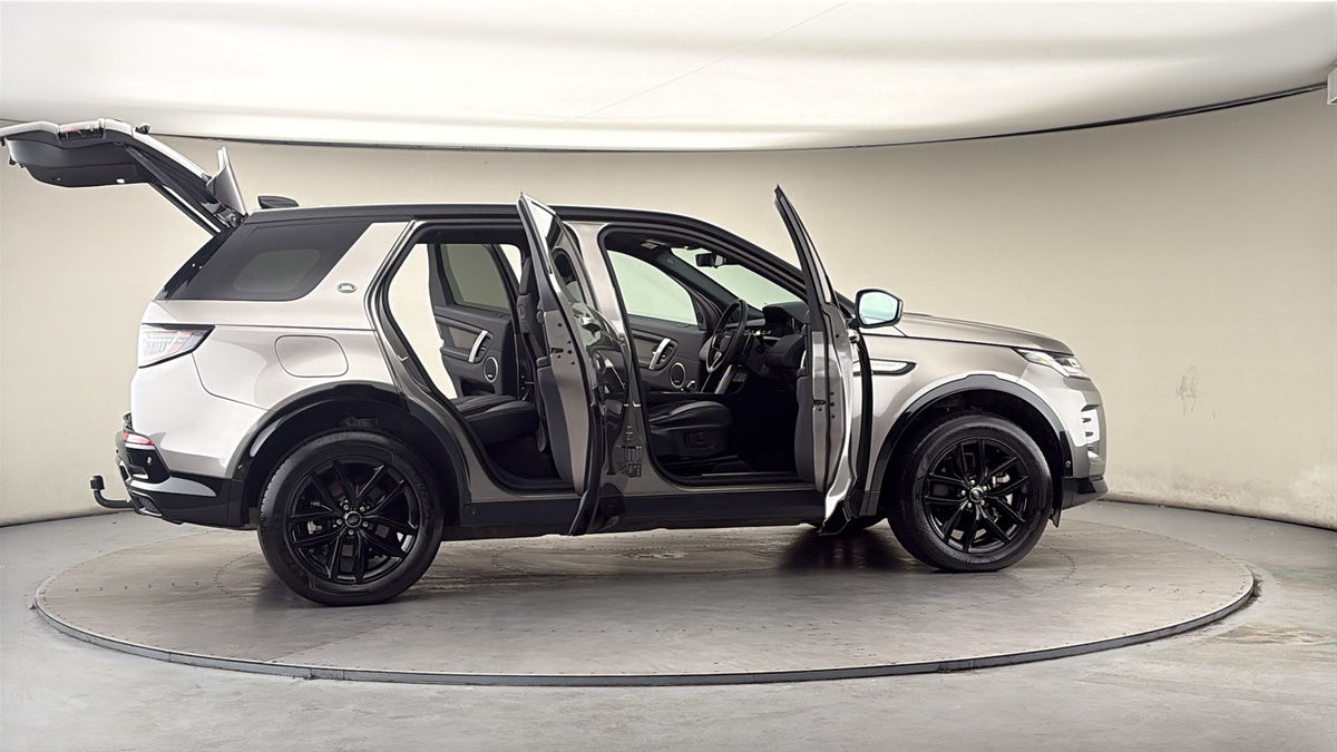 More views of Land Rover Discovery Sport