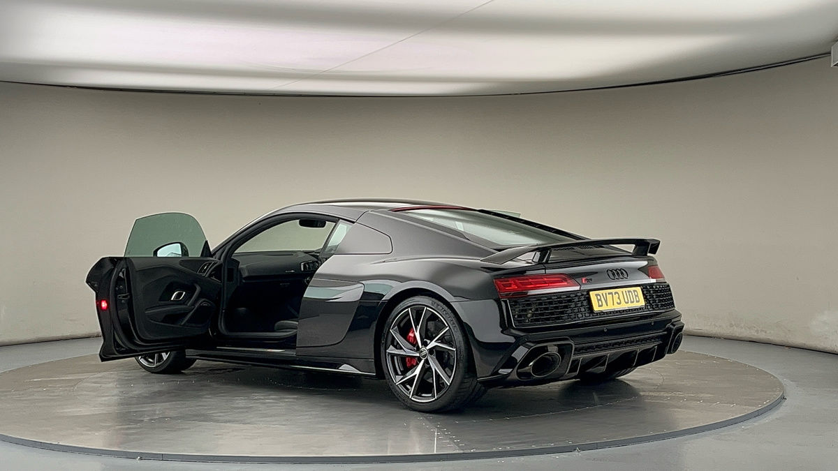 More views of Audi R8