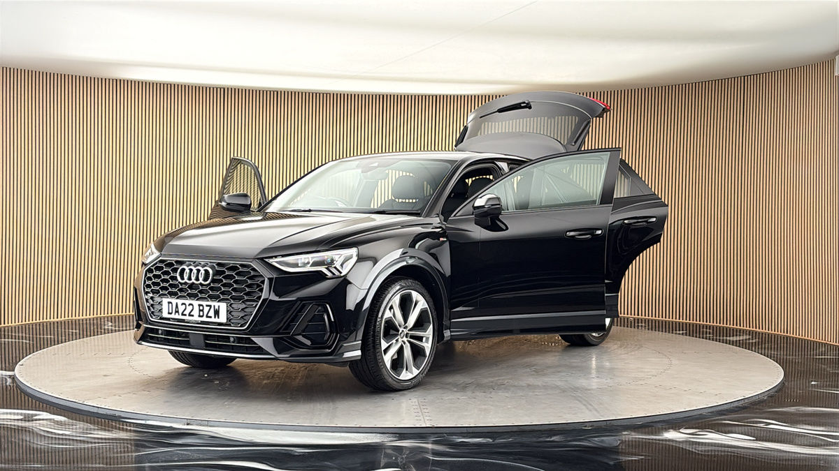 More views of Audi Q3