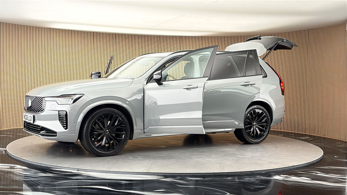 More views of Volvo XC90