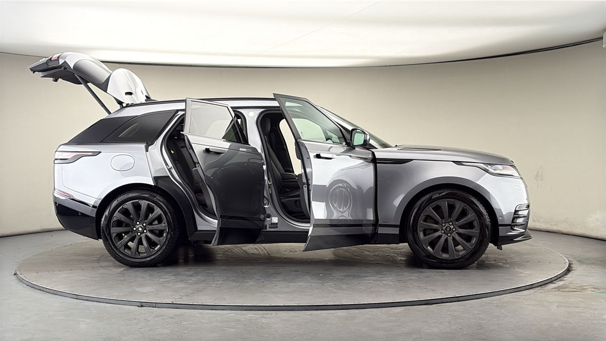 More views of Land Rover Range Rover Velar