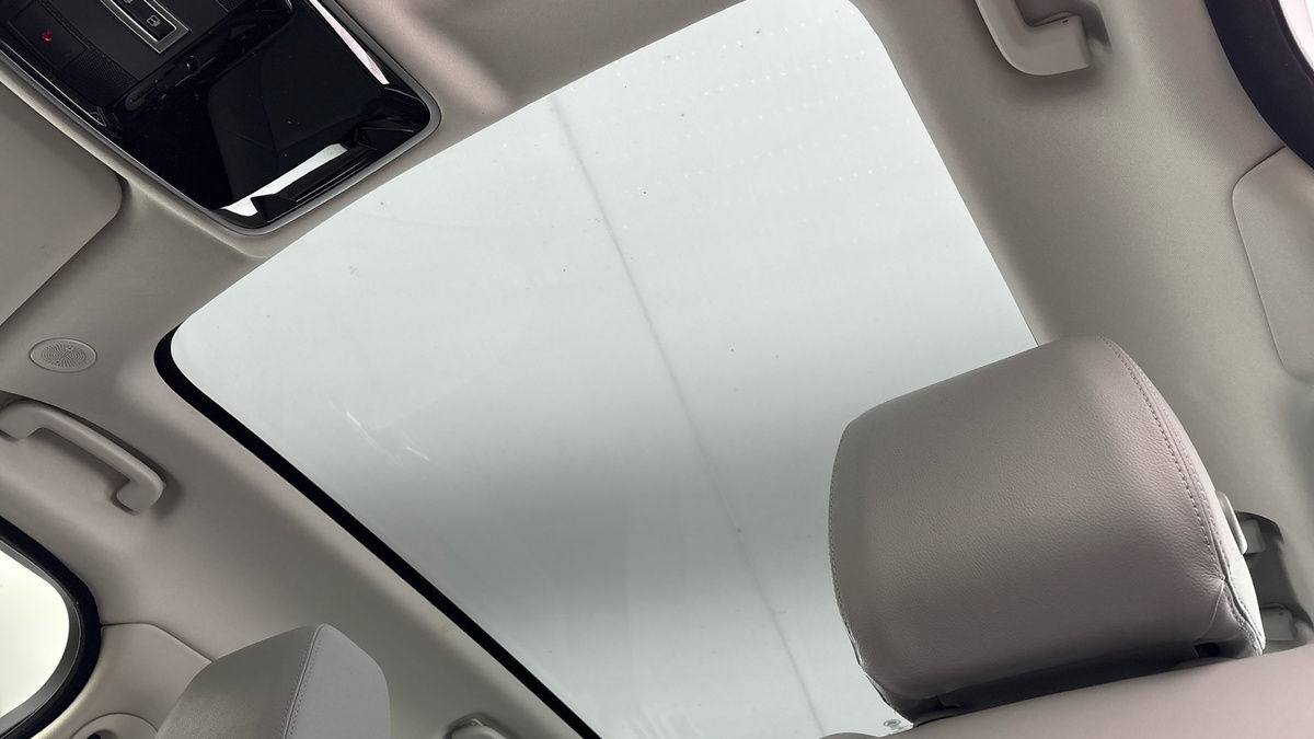 Land Rover Range Rover Velar Image 6