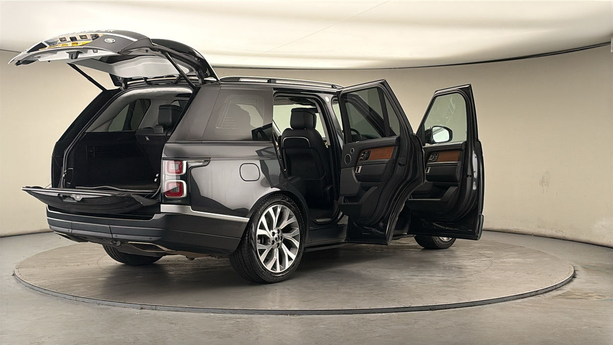 More views of Land Rover Range Rover