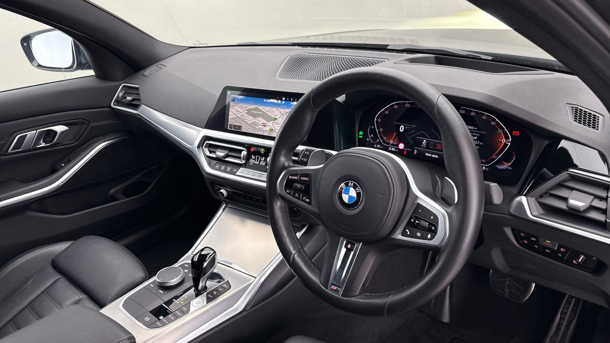 BMW 3 Series Image 5