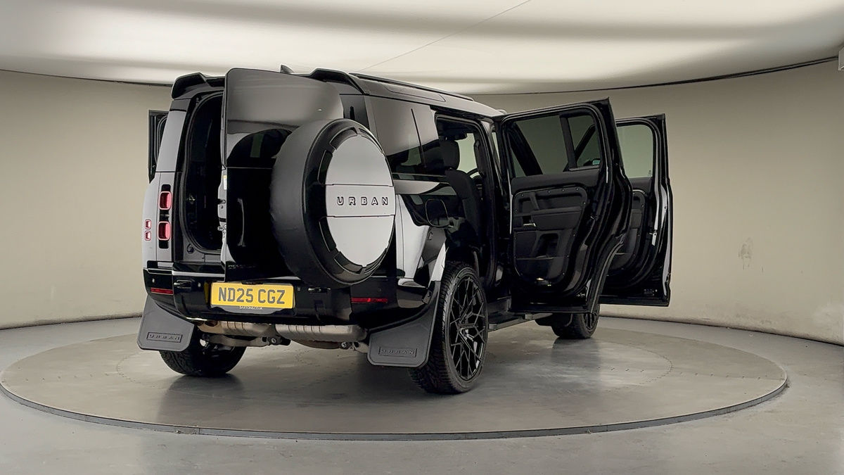 More views of Land Rover Defender 110