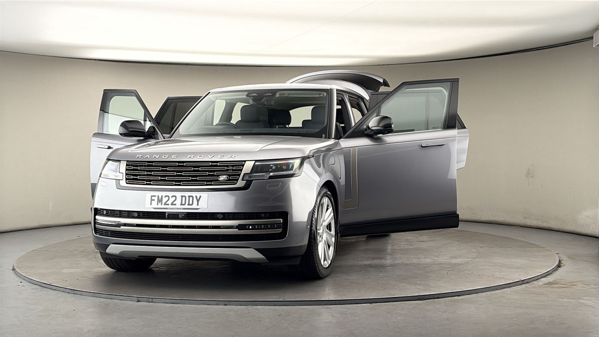 More views of Land Rover Range Rover