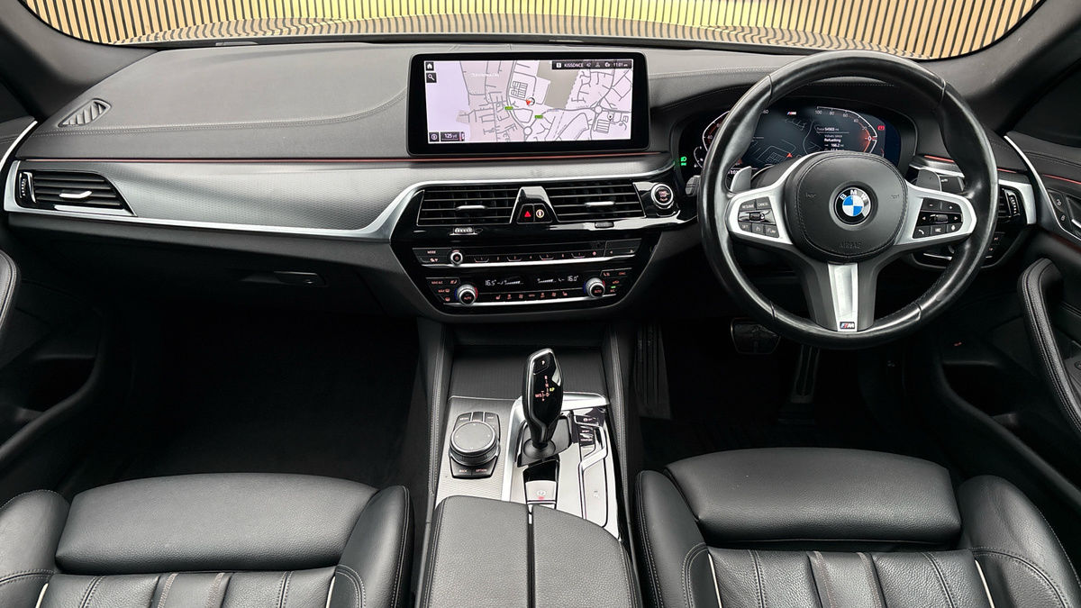BMW 5 Series Image 12