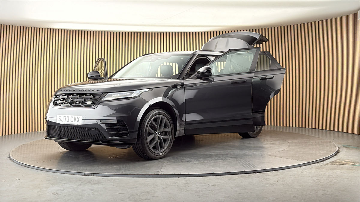 More views of Land Rover Range Rover Velar