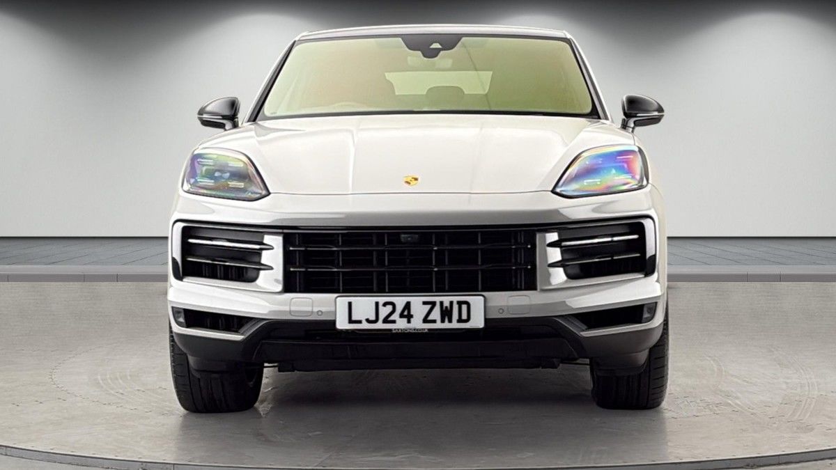 Porsche Cayenne Image 3