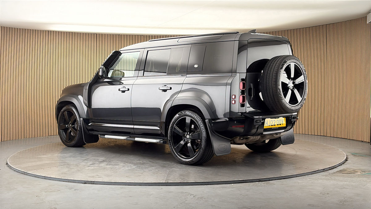 More views of Land Rover Defender 110