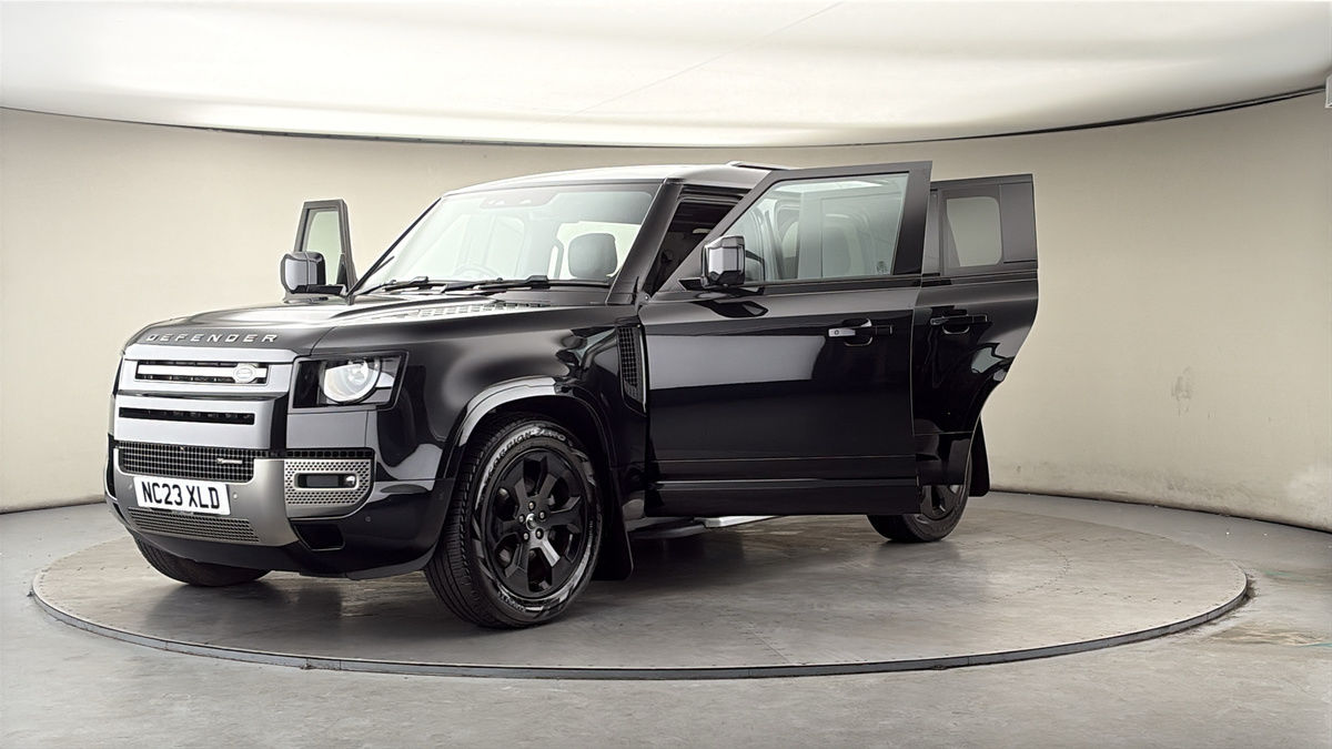 More views of Land Rover Defender 110