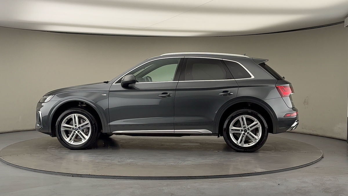 More views of Audi Q5