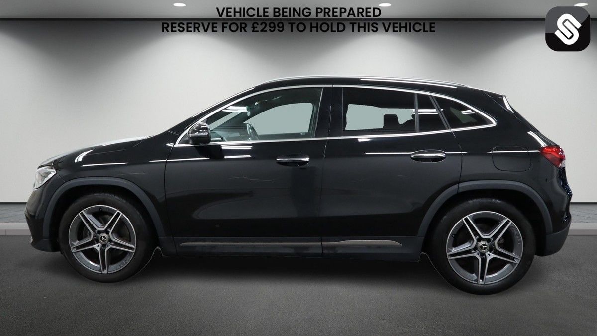 Mercedes-Benz GLA Image 6