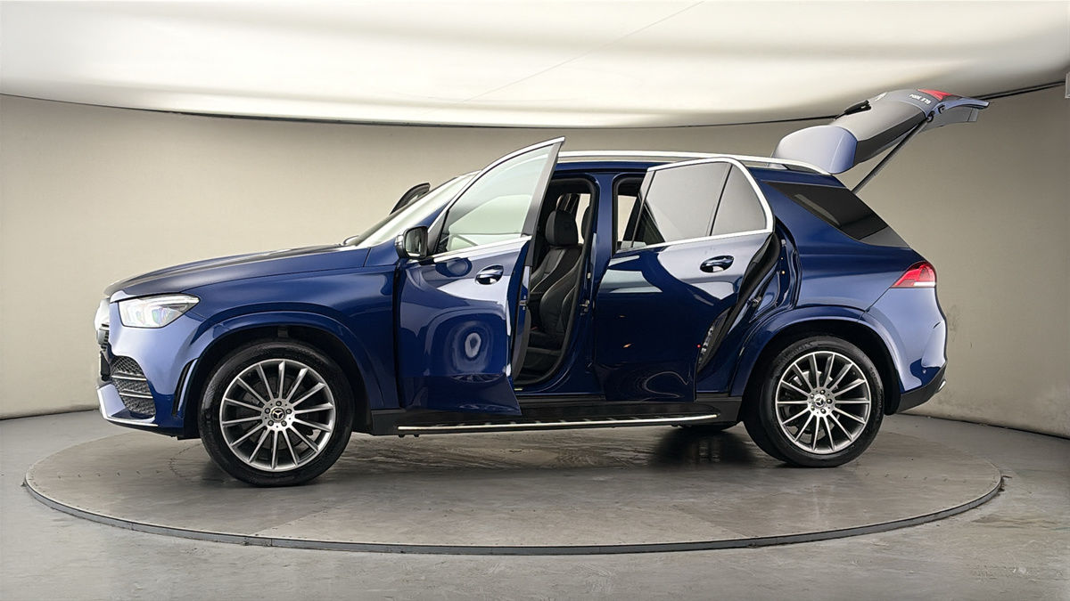 More views of Mercedes-Benz GLE