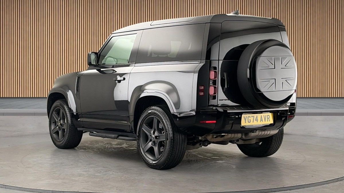 Land Rover Defender 90 Image 2