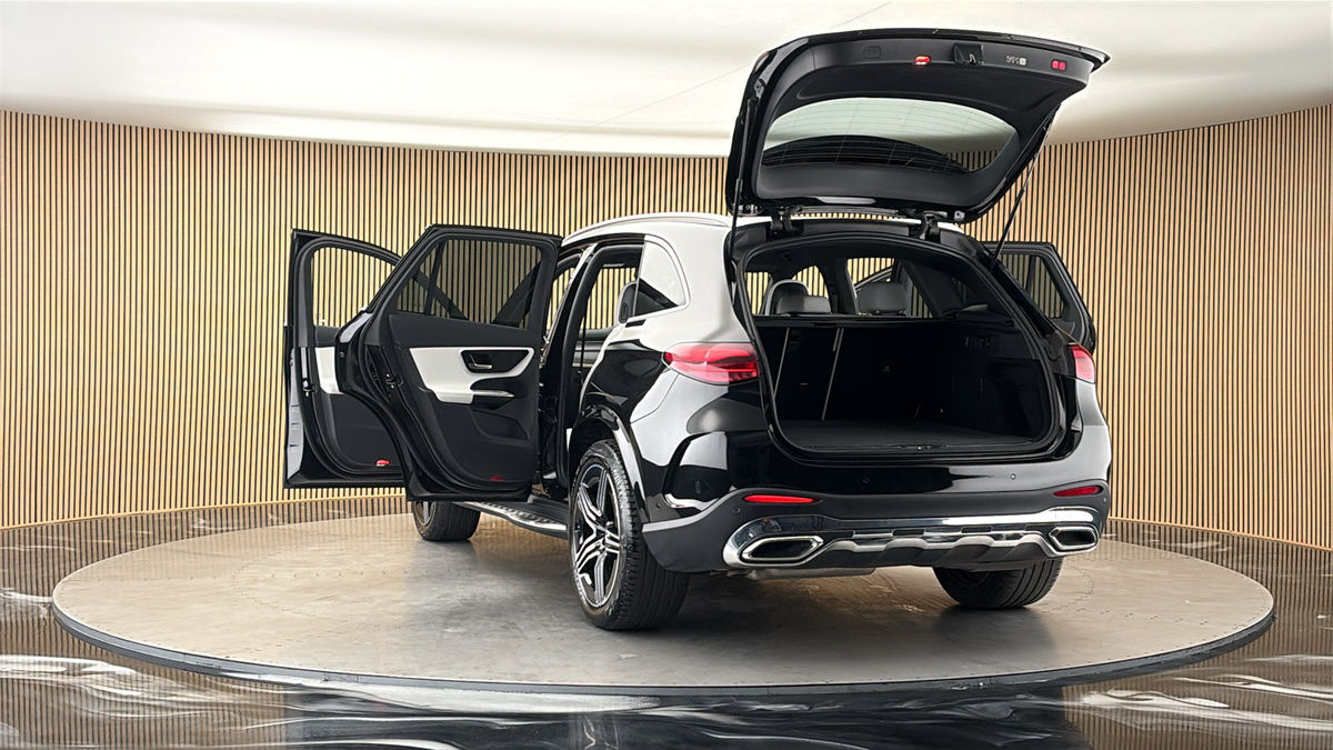 More views of Mercedes-Benz GLC
