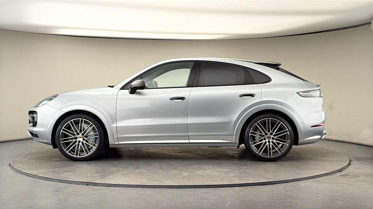 Porsche Cayenne Image 15