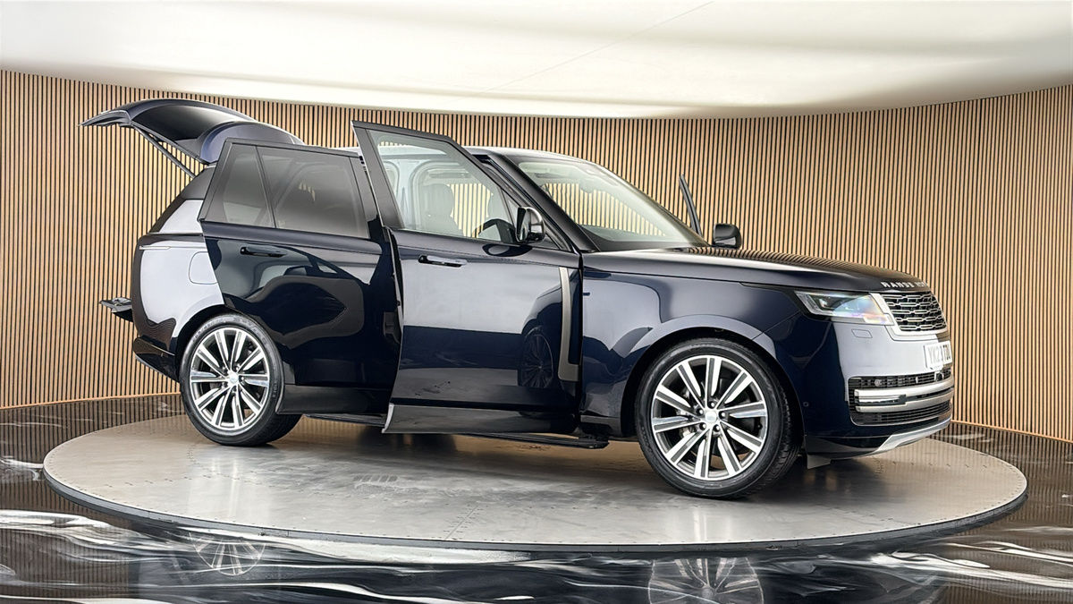 More views of Land Rover Range Rover