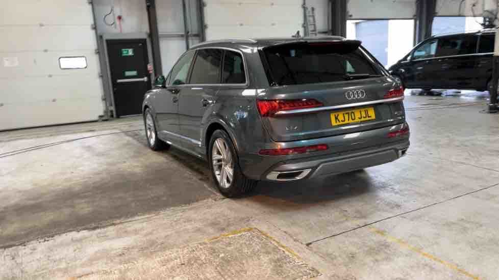 More views of Audi Q7