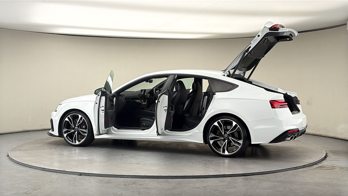 More views of Audi S5