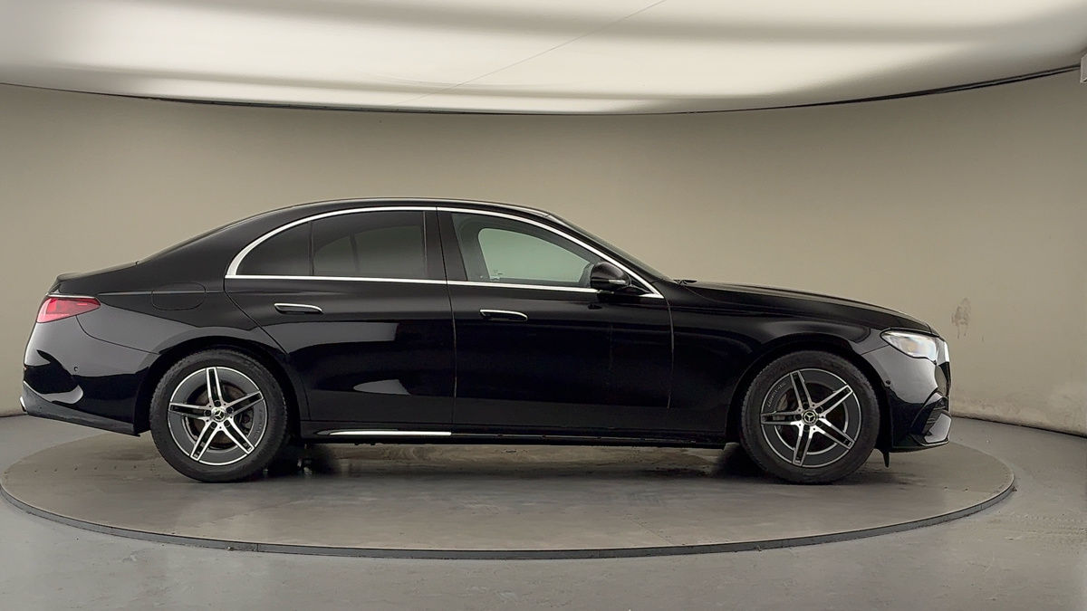 Mercedes-Benz E Class Image 16