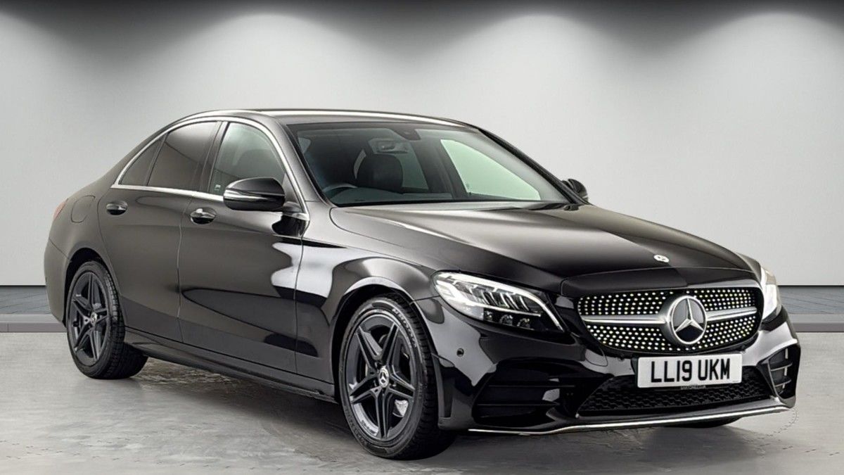 Mercedes-Benz C Class Sticky Header Image