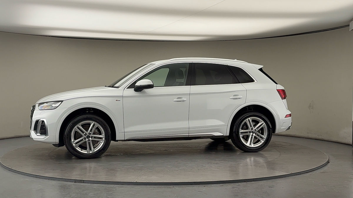 More views of Audi Q5