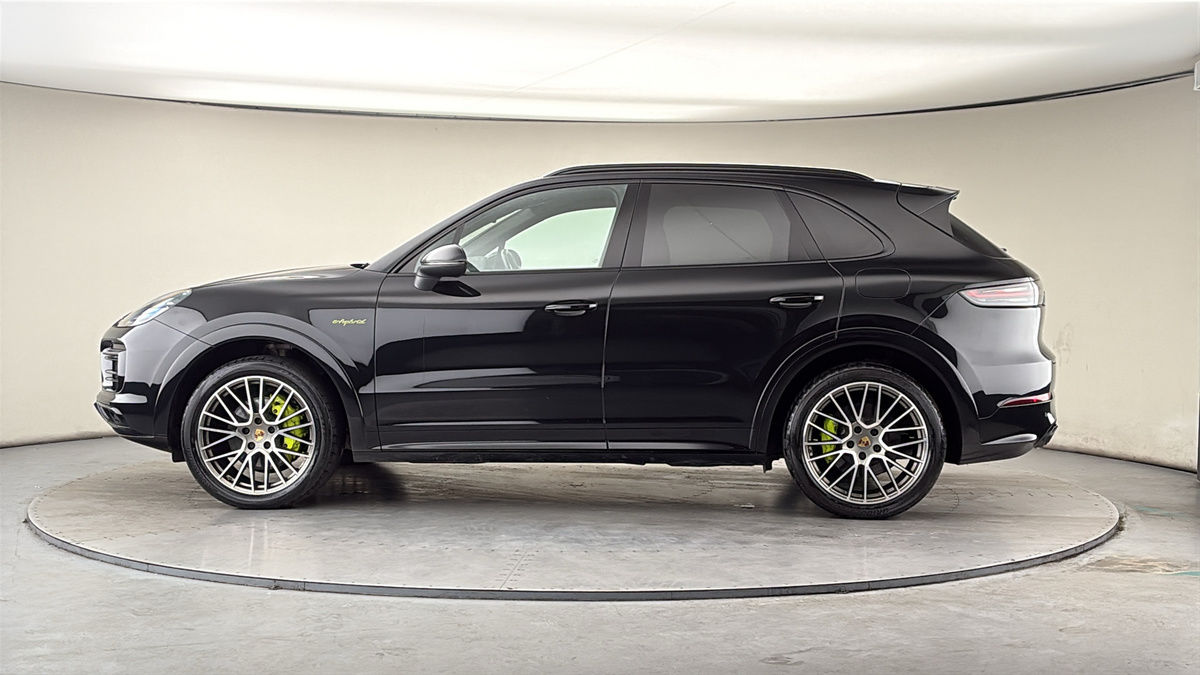 More views of Porsche Cayenne