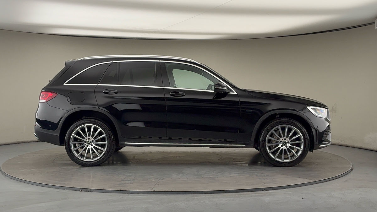 Mercedes-Benz GLC Image 16