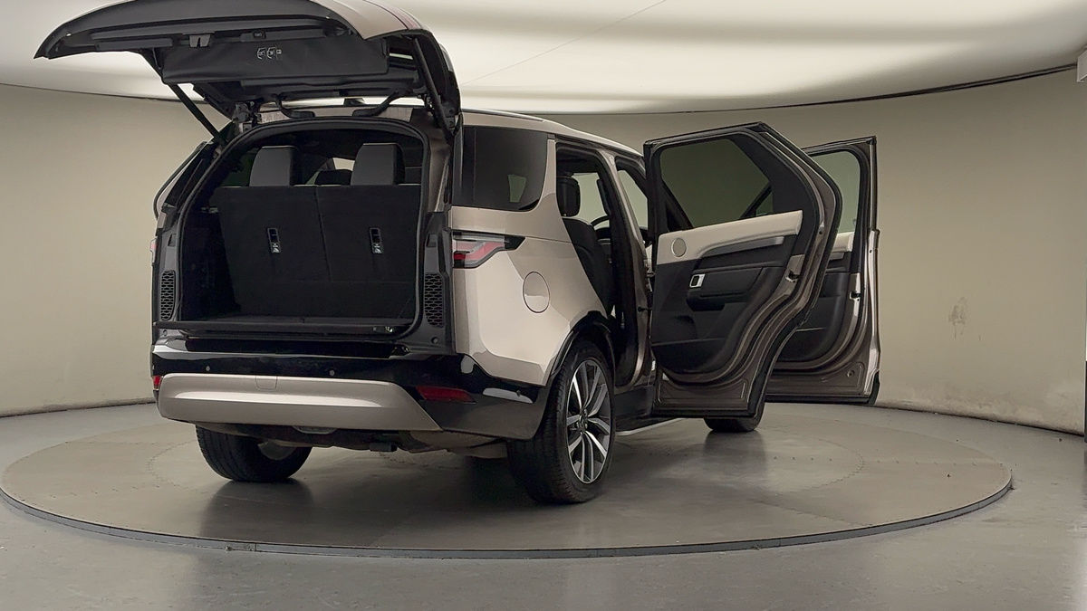 More views of Land Rover Discovery