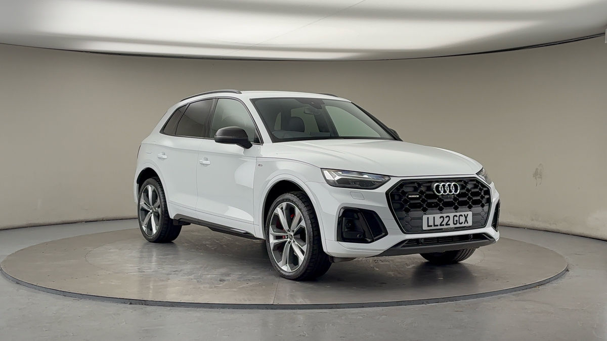 Audi Q5 Sticky Header Image