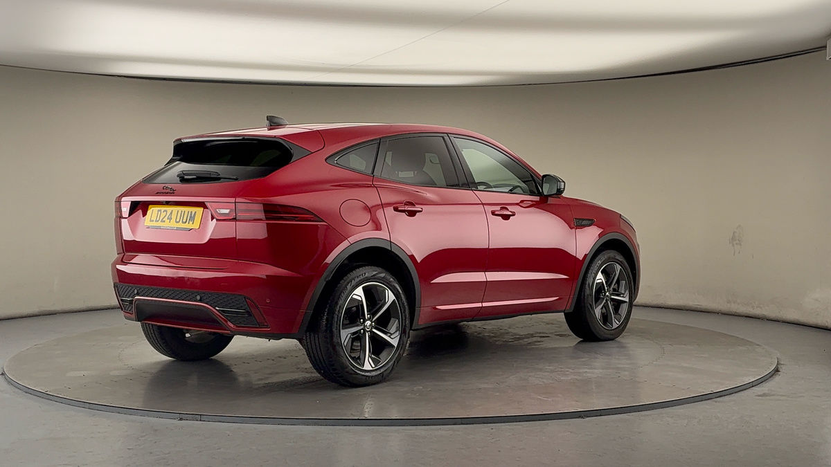 Jaguar E-PACE Image 21