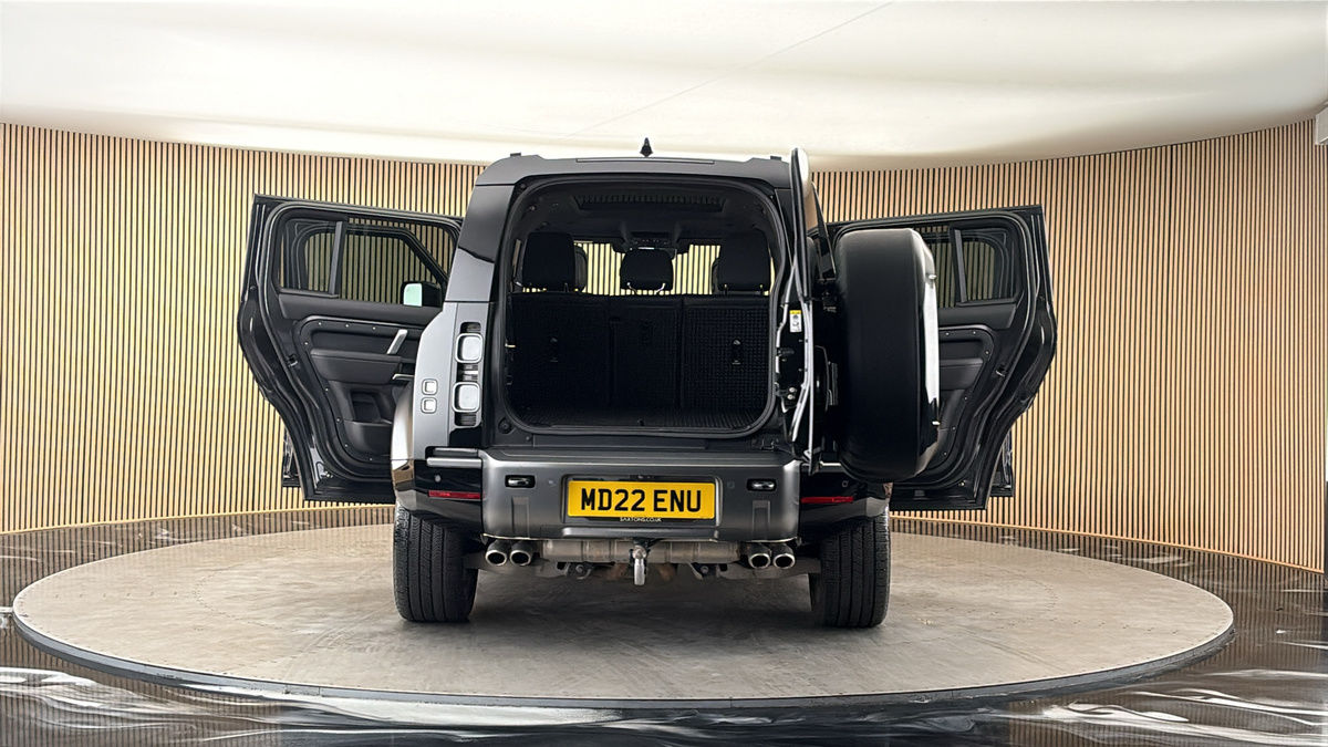 More views of Land Rover Defender 110