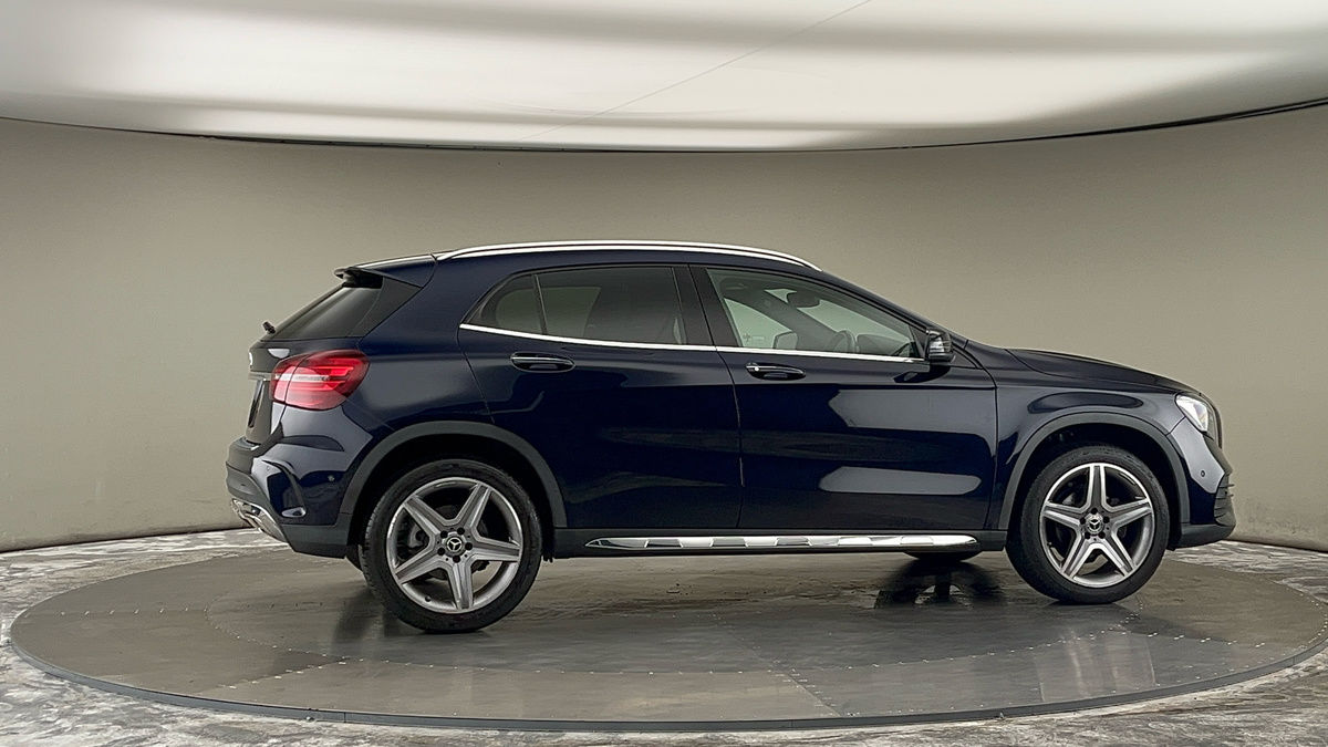 More views of Mercedes-Benz GLA