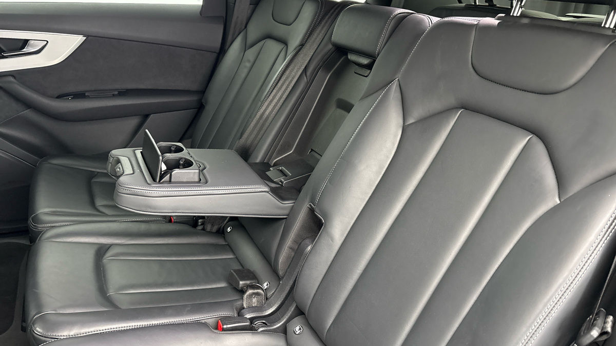Audi Q7 Image 9
